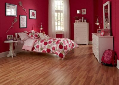 Dream Home St. James 12mm Kings Forest Maple Laminate Lumber